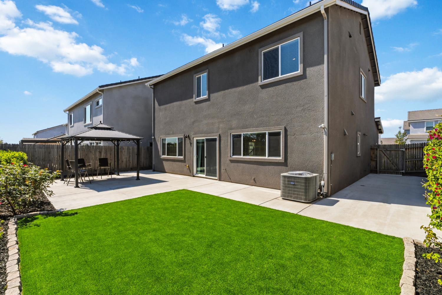 333 Sunset Dr S, Madera, CA 93636