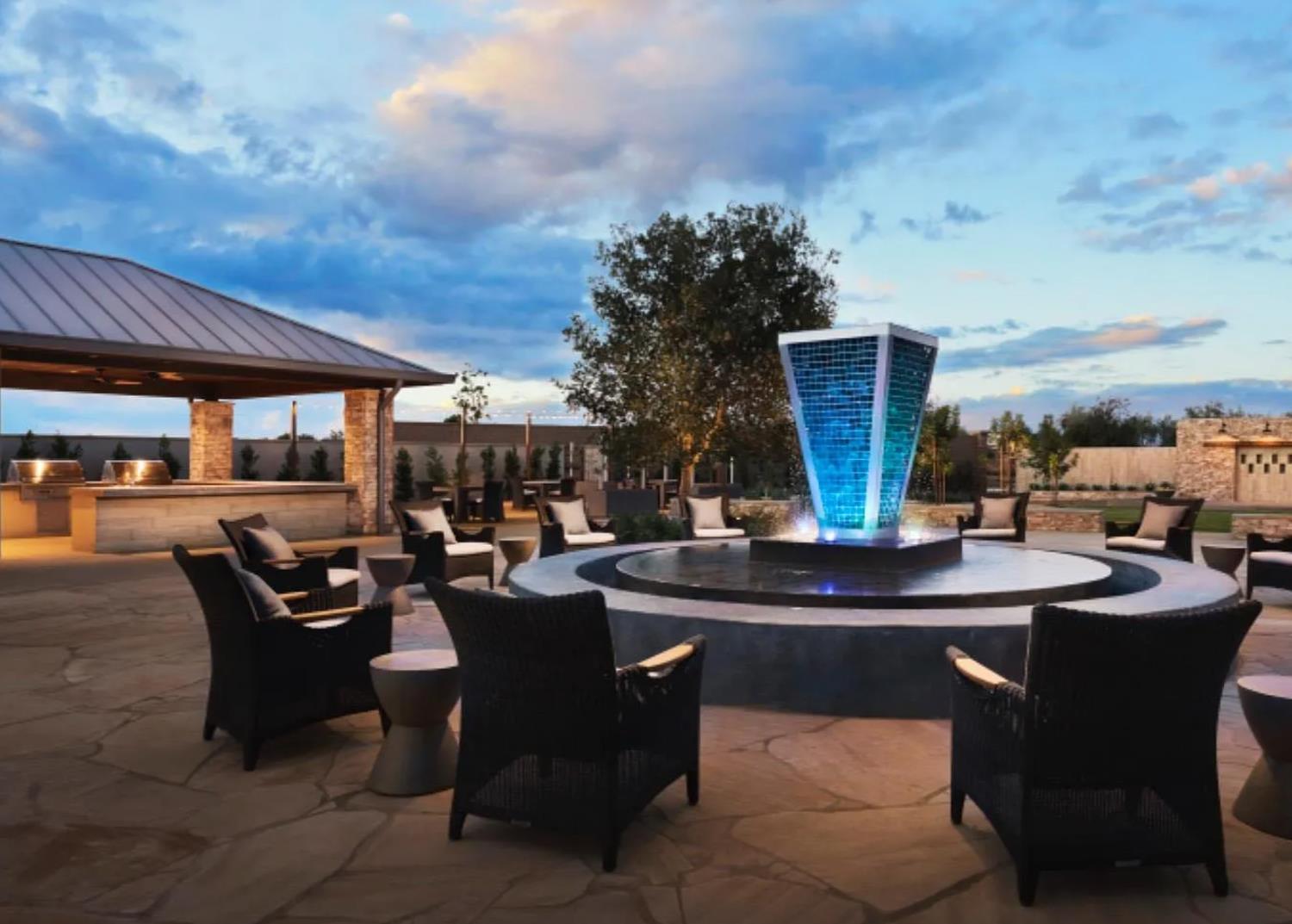 333 Sunset Dr S, Madera, CA 93636