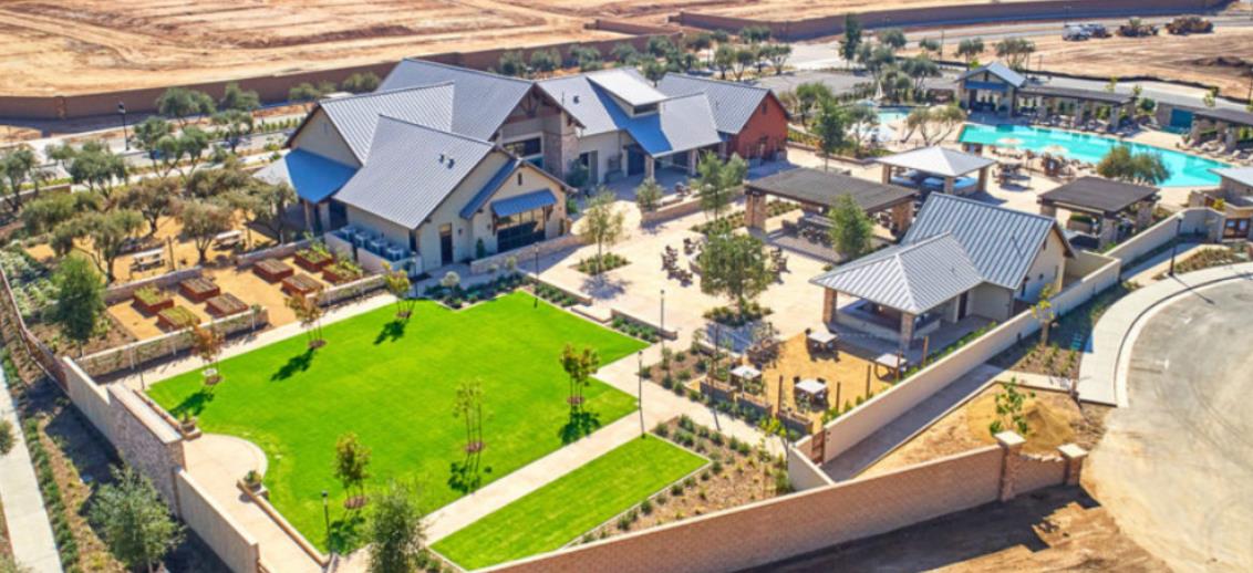 333 Sunset Dr S, Madera, CA 93636