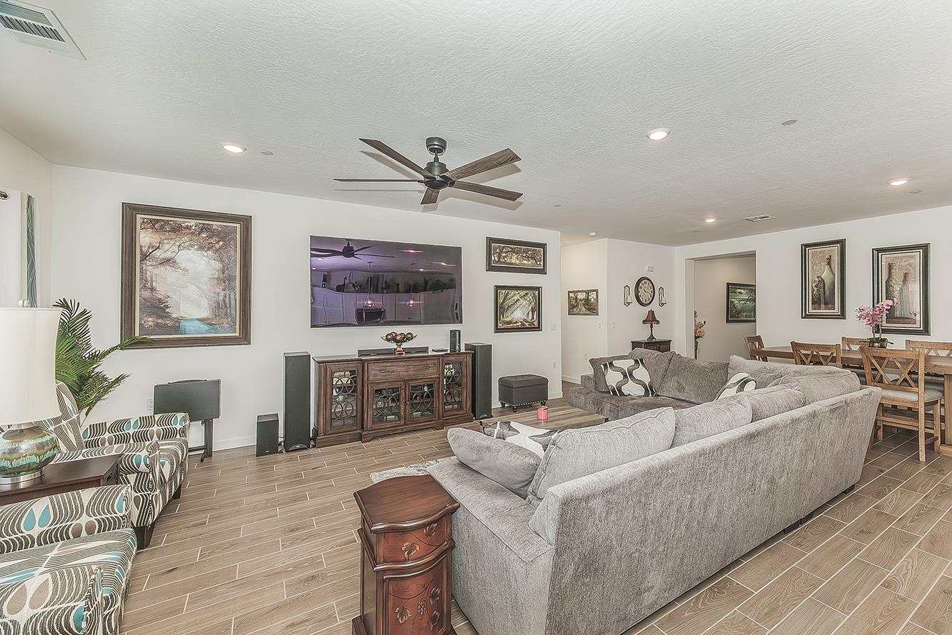 1039 Horizon Dr W, Madera, CA 93636