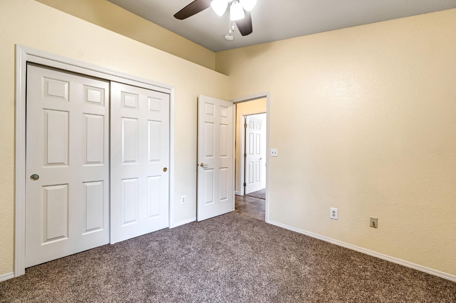 3632 E Willow Ct, Visalia, CA 93292