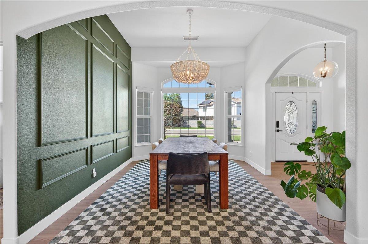 1555 Taylor Ln, Madera, CA 93637