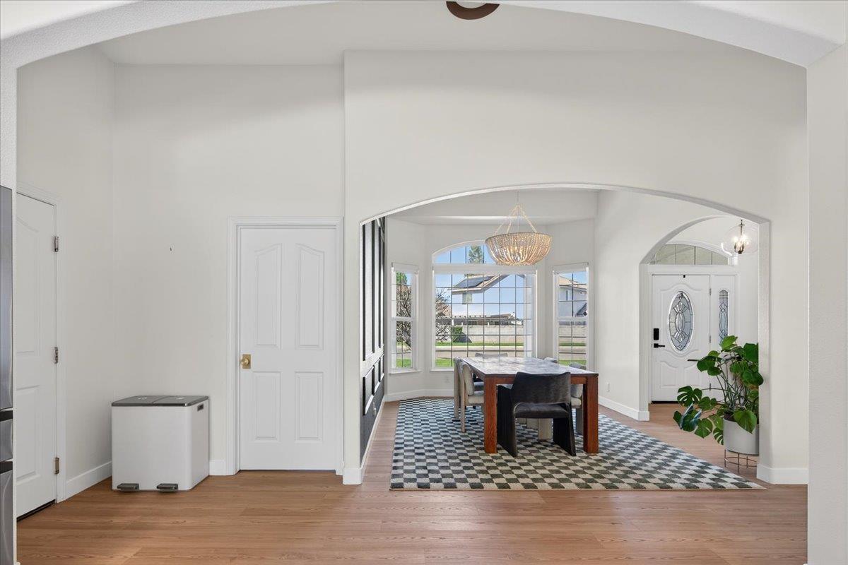 1555 Taylor Ln, Madera, CA 93637