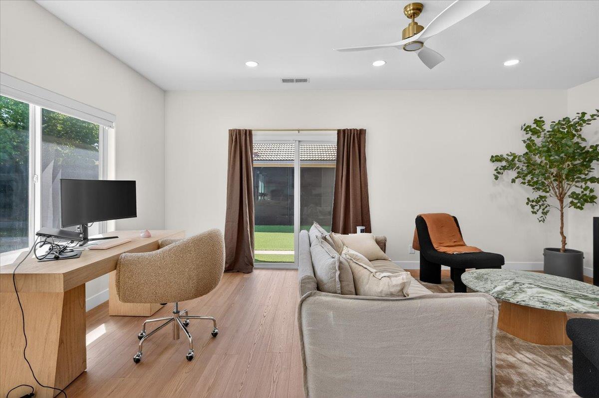 1555 Taylor Ln, Madera, CA 93637