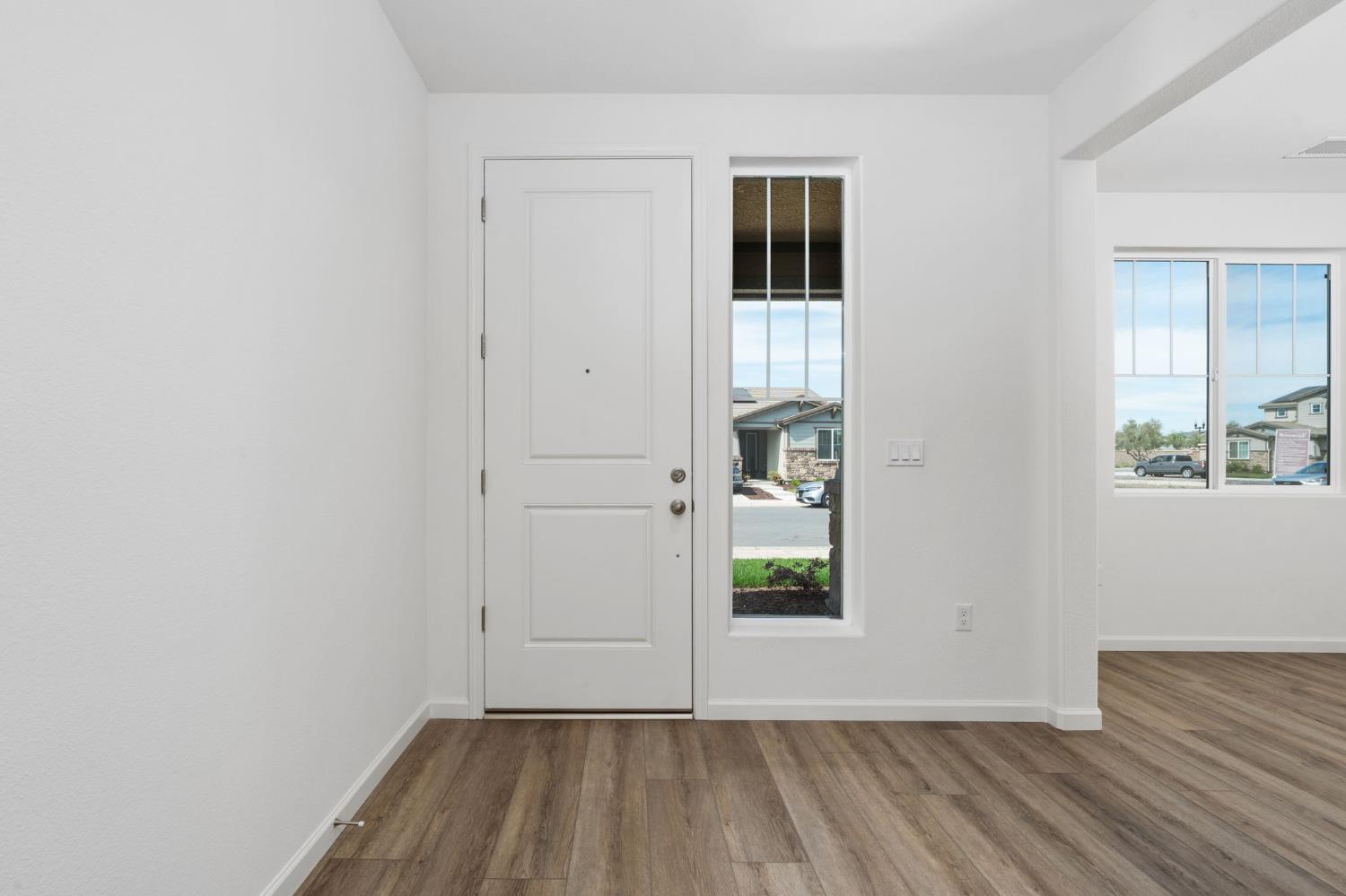 1237 Cathedral Ct S, Madera, CA 93636