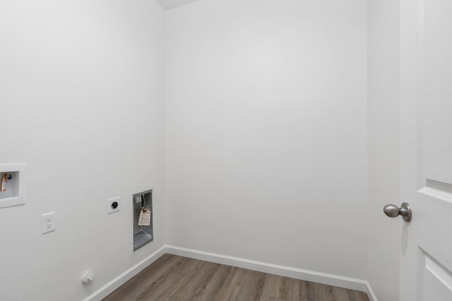 1237 Cathedral Ct S, Madera, CA 93636