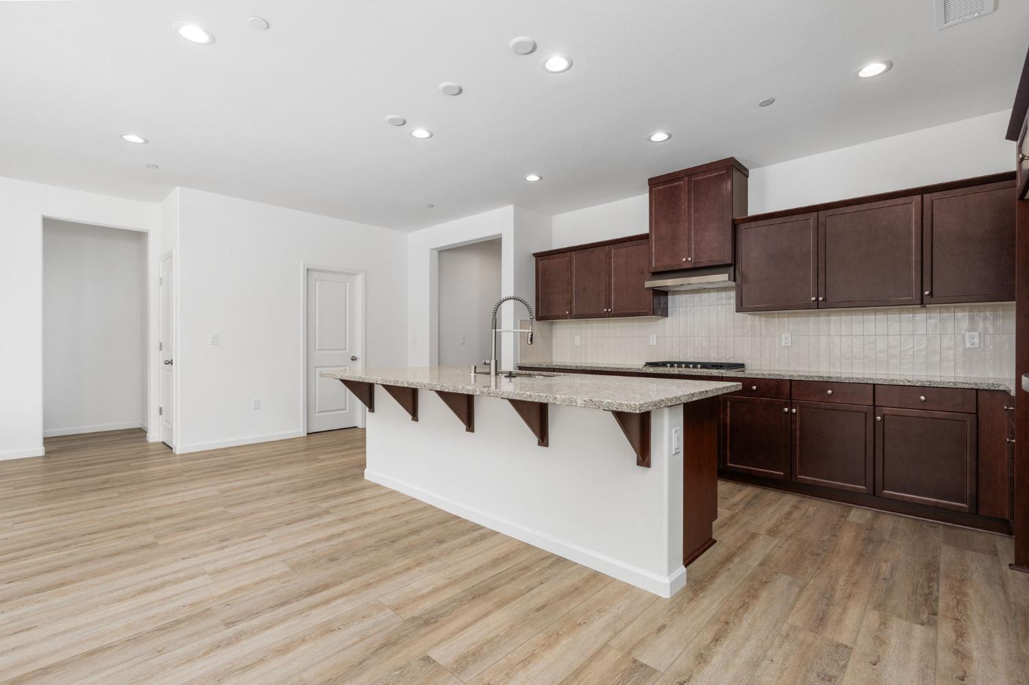 1237 Cathedral Ct S, Madera, CA 93636