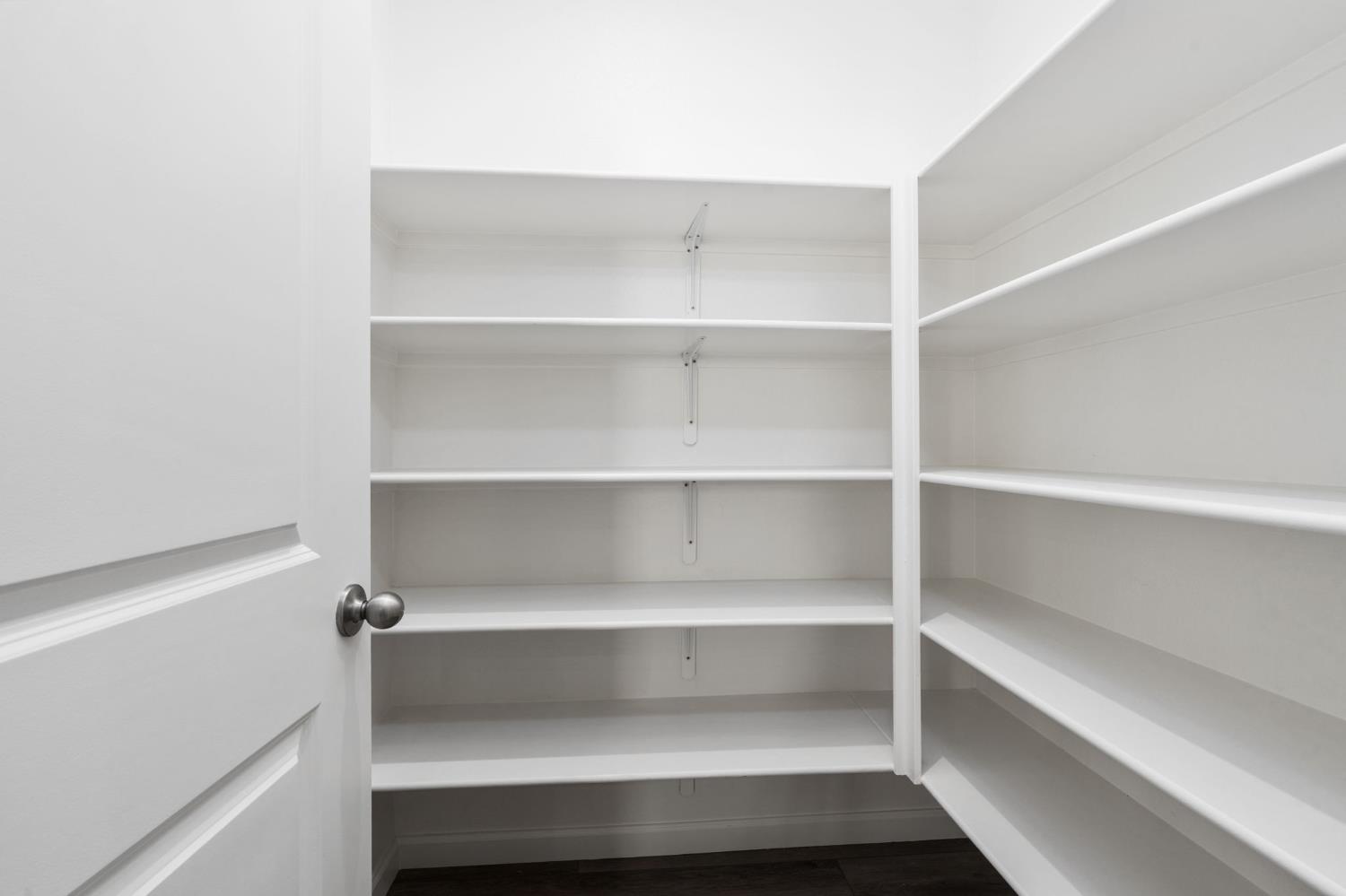 1237 Cathedral Ct S, Madera, CA 93636