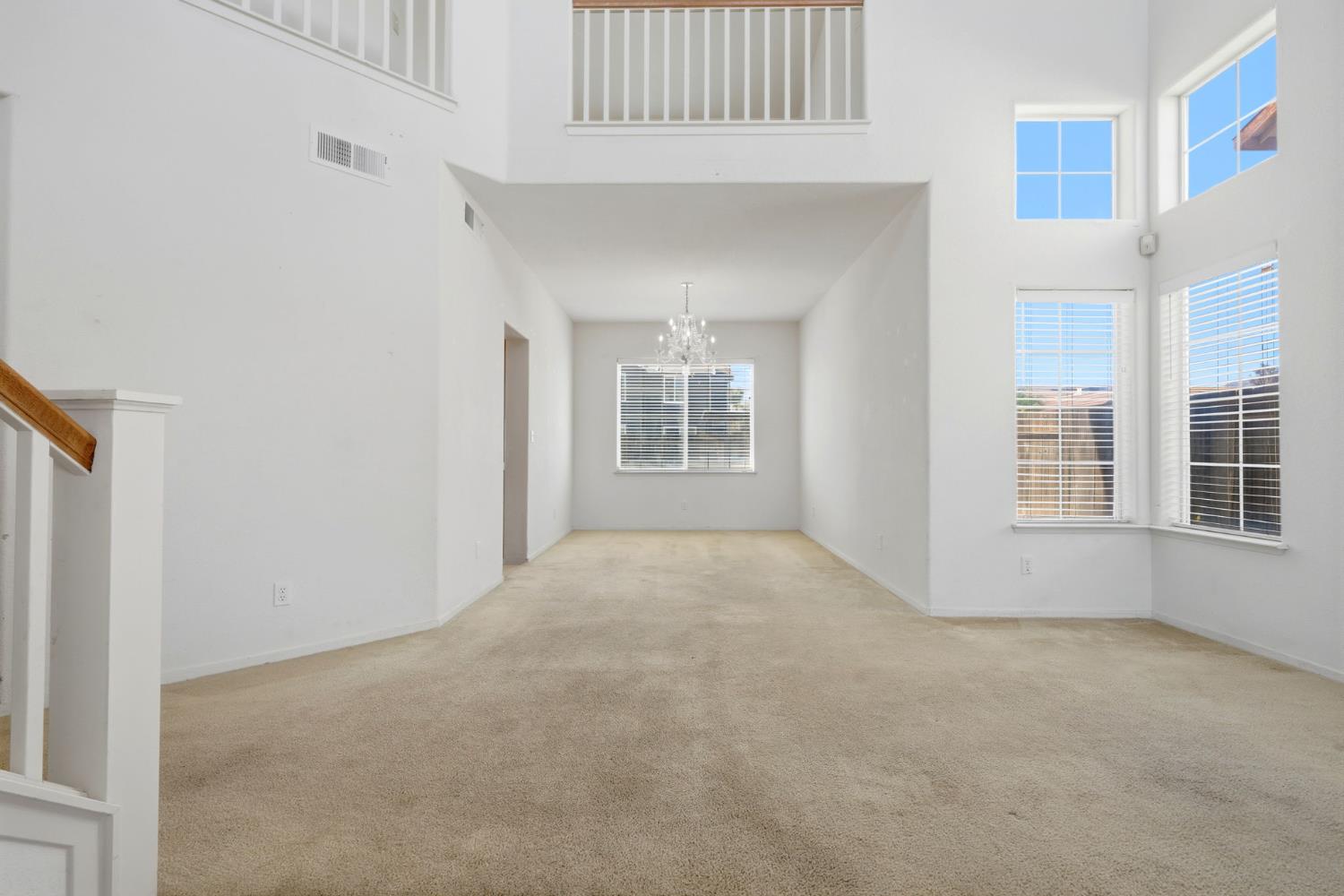 713 Cabernet St, Los Banos, CA 93635