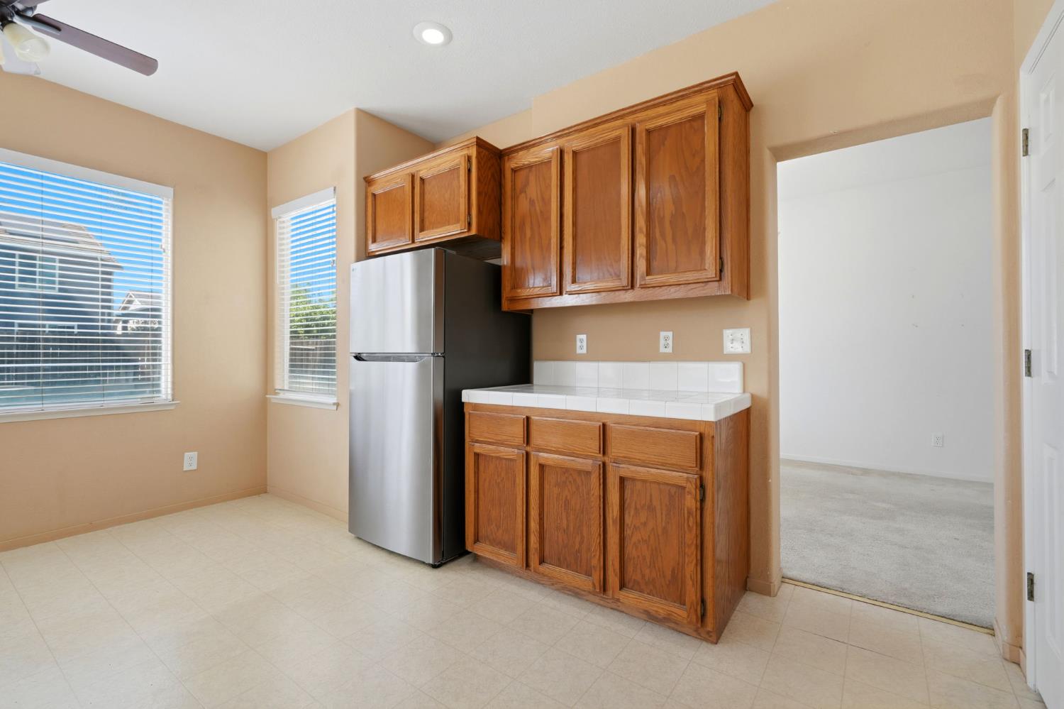 713 Cabernet St, Los Banos, CA 93635