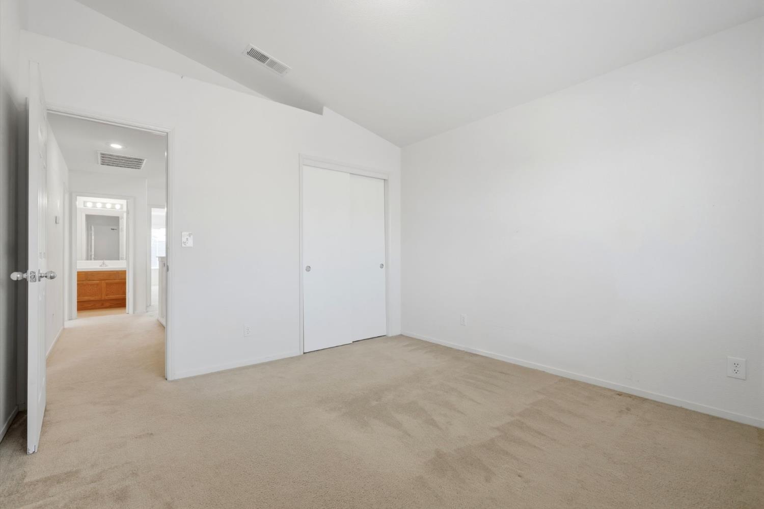 713 Cabernet St, Los Banos, CA 93635