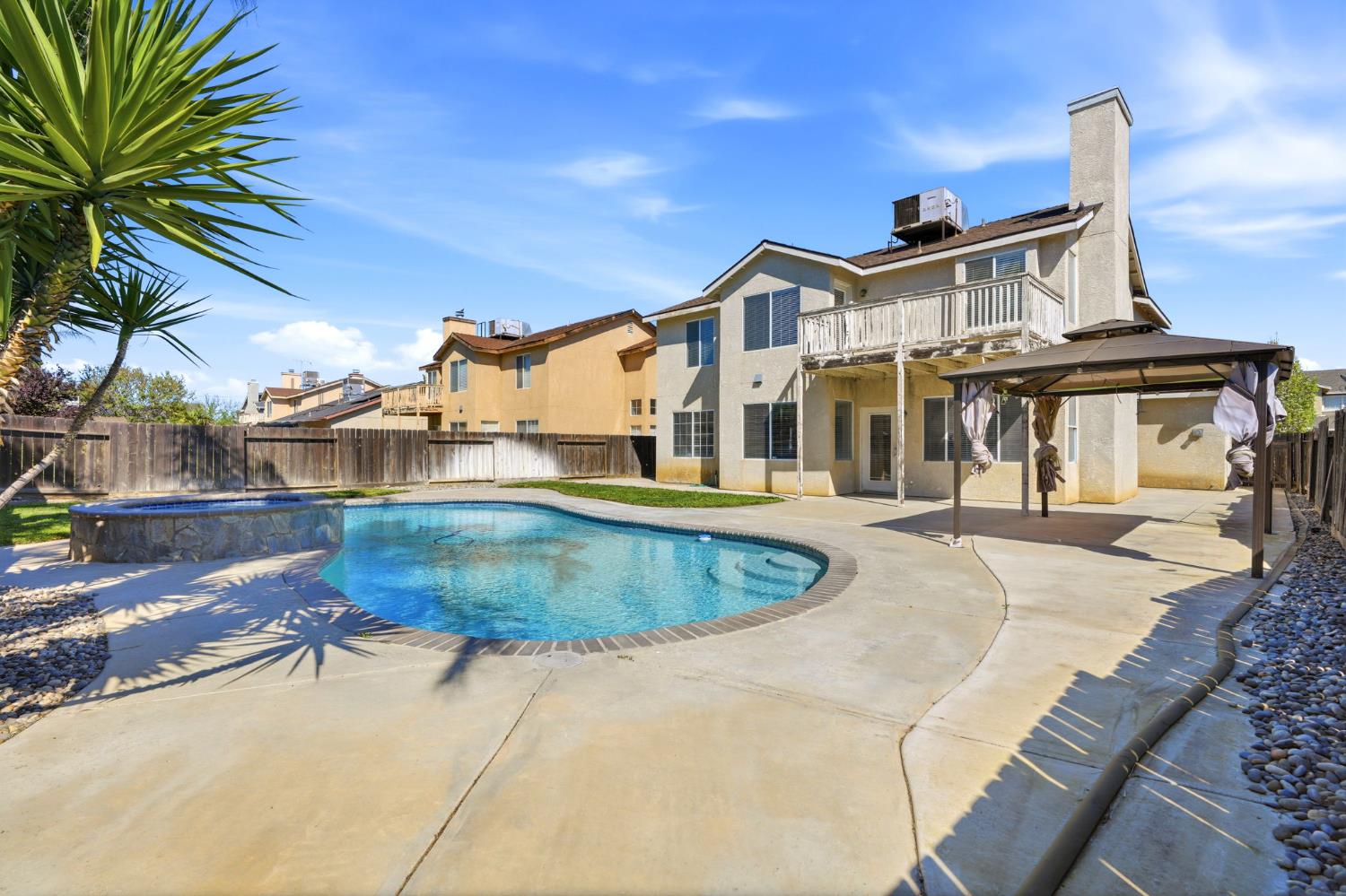 713 Cabernet St, Los Banos, CA 93635