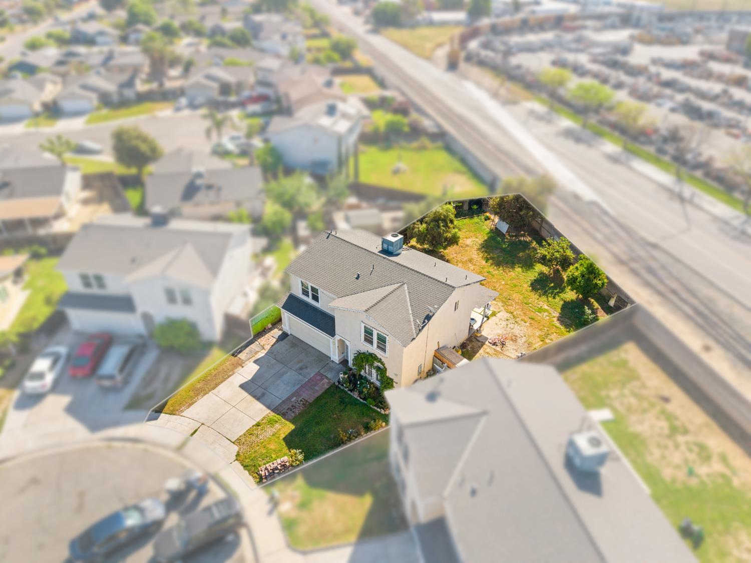 2065 S Wolters Ave, Fresno, CA 93702