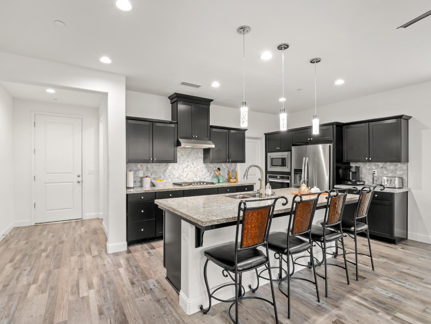 4080 San Jose Ave, Clovis, CA 93619