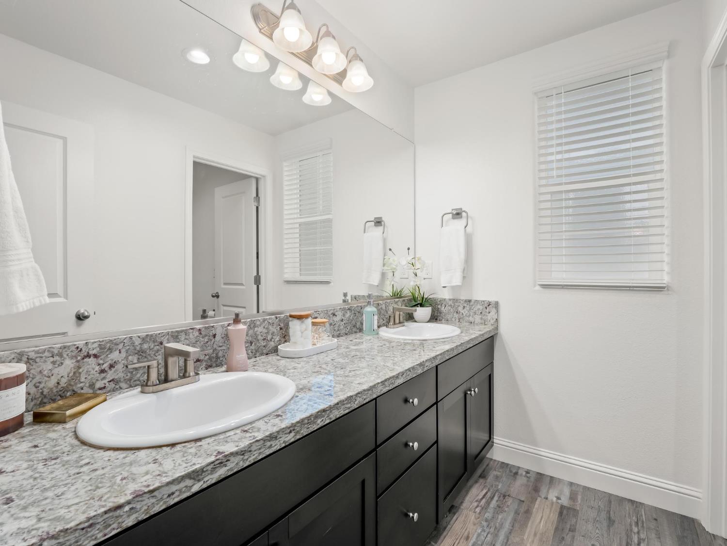 4080 San Jose Ave, Clovis, CA 93619