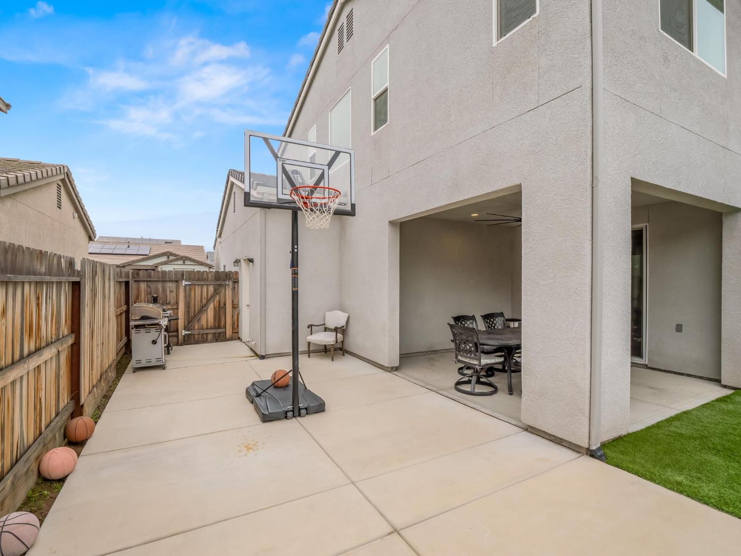 4080 San Jose Ave, Clovis, CA 93619