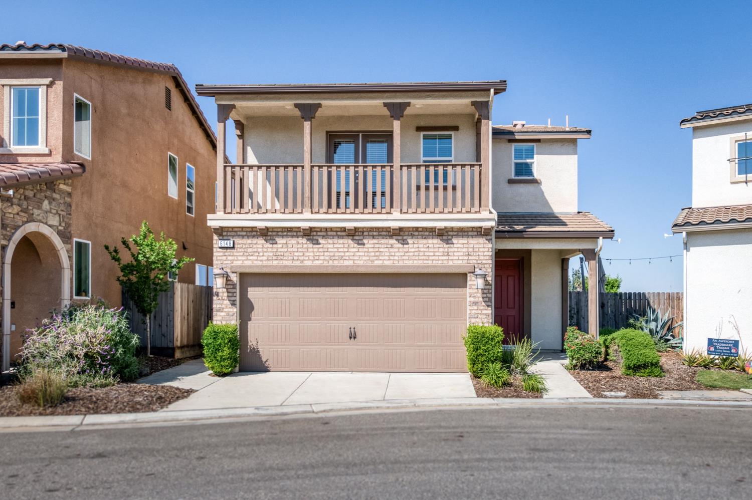 6148 E Bishop Ln, Fresno, CA 93727