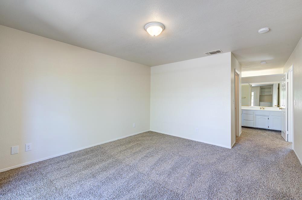 5415 W Stuart, Fresno, CA 93722