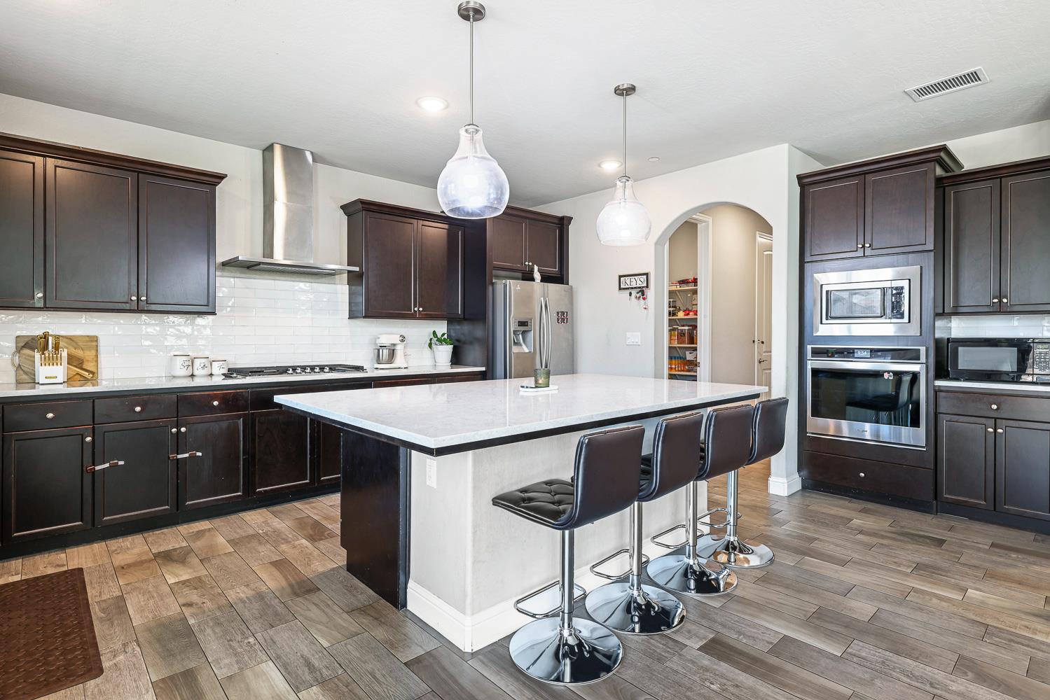 2833 N Armstrong Ave, Fresno, CA 93727