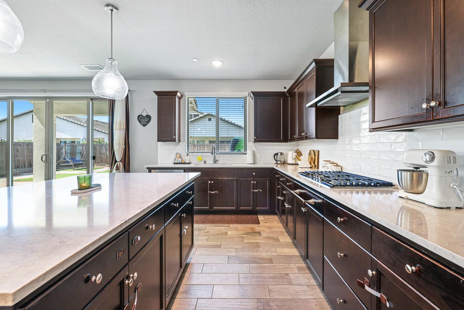 2833 N Armstrong Ave, Fresno, CA 93727