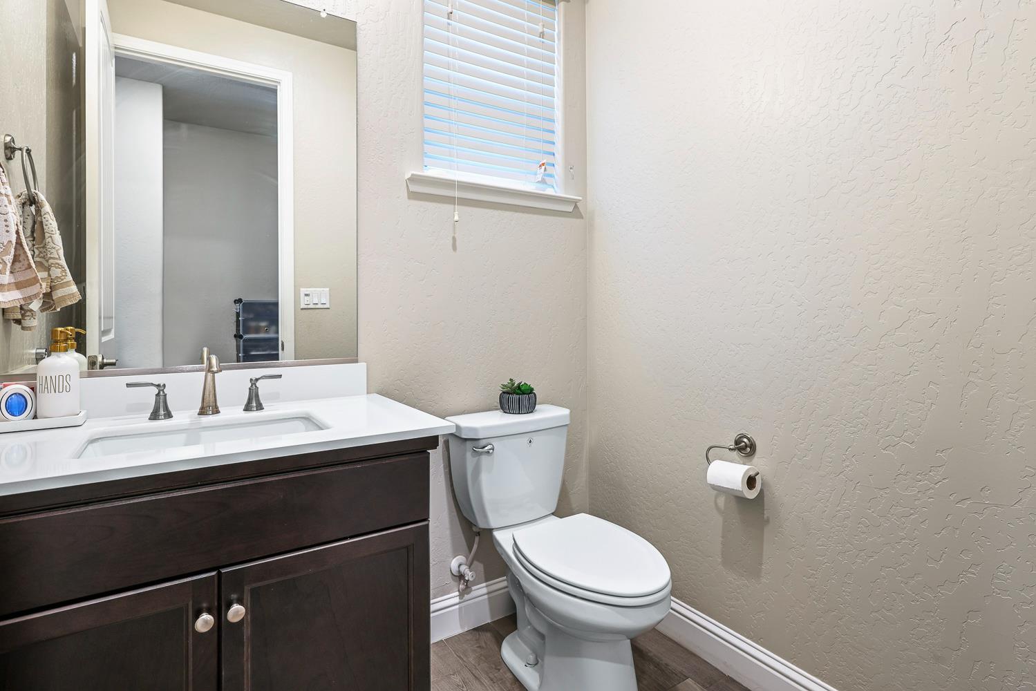 2833 N Armstrong Ave, Fresno, CA 93727