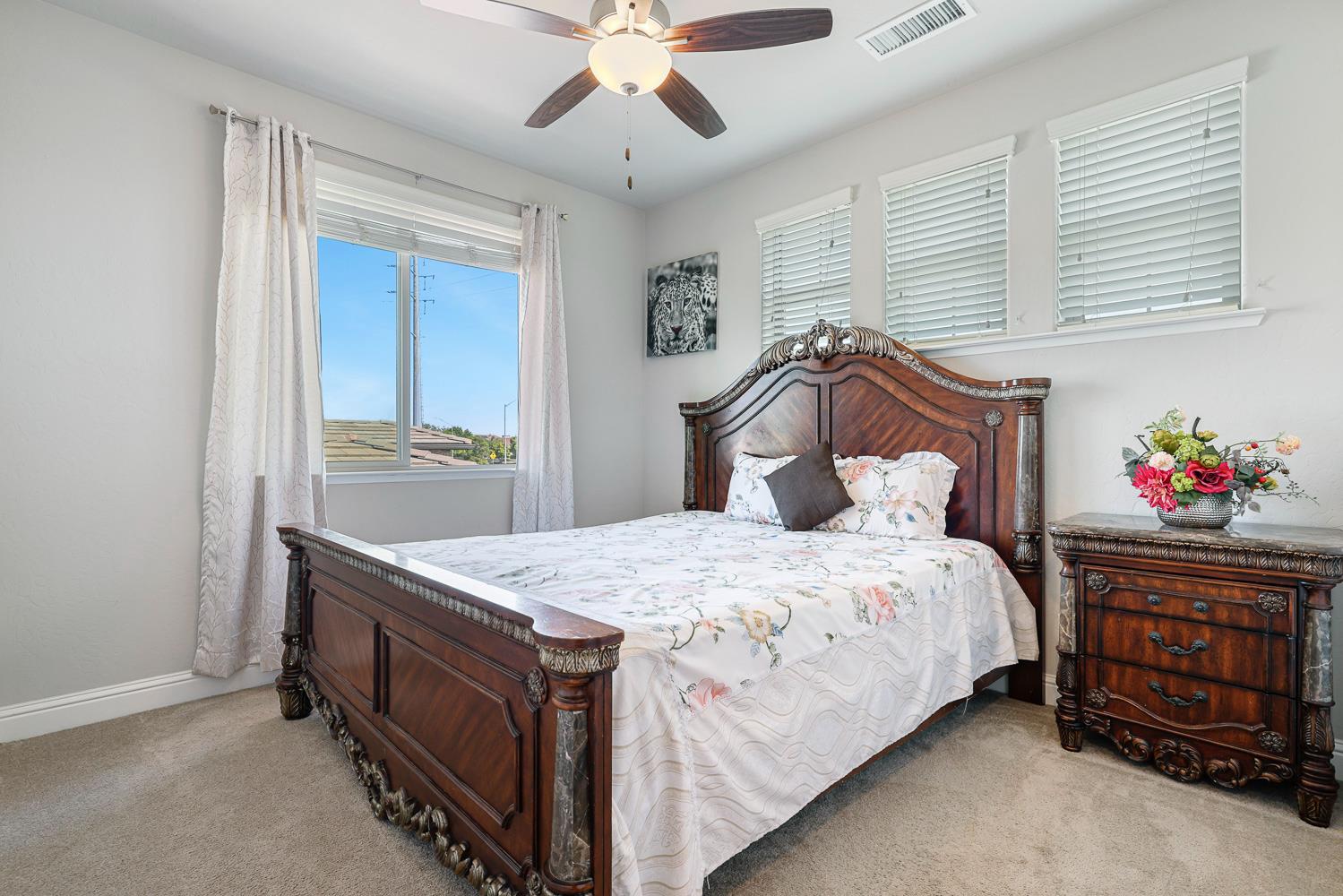 2833 N Armstrong Ave, Fresno, CA 93727