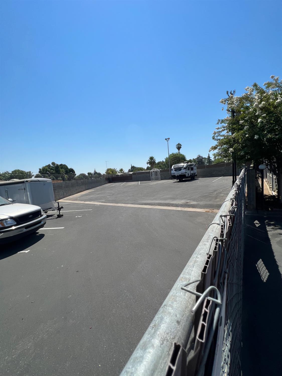 2706 W Ashlan Ave #281, Fresno, CA 93705