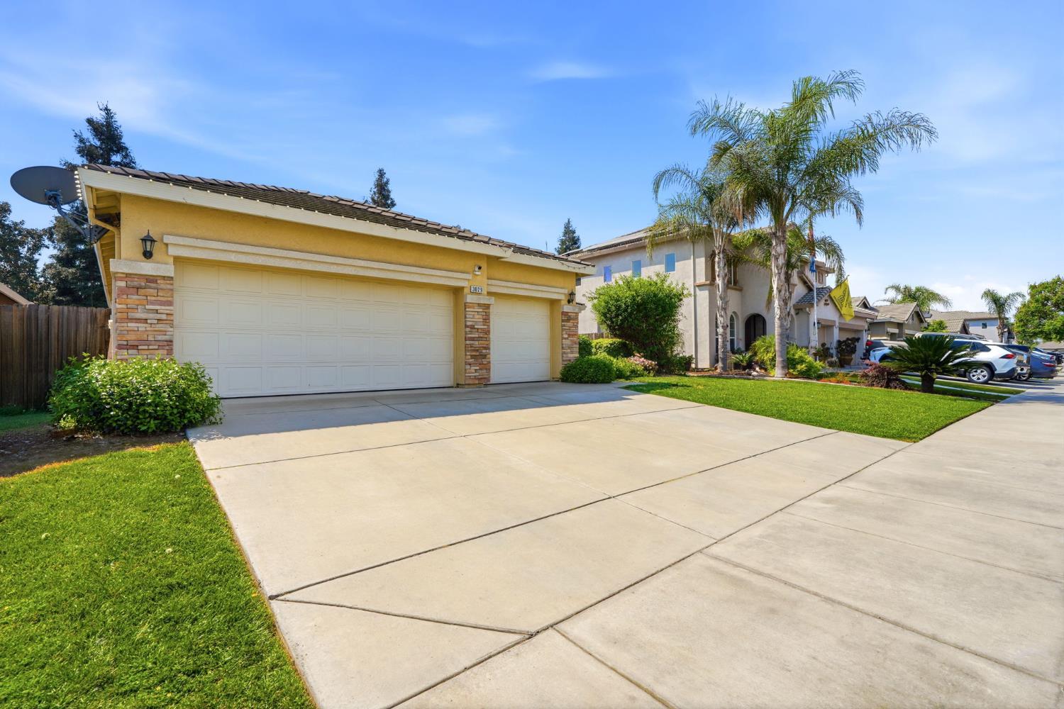 3029 W Vine Avenue, Visalia, CA 93291