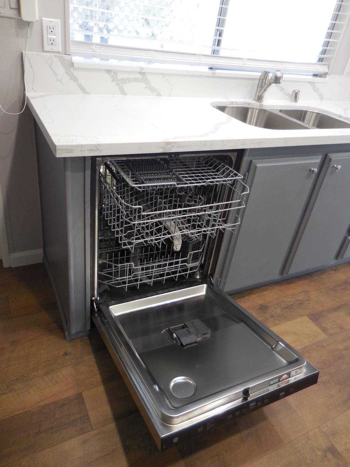 221 W Herndon Ave #181, Fresno, CA 93650