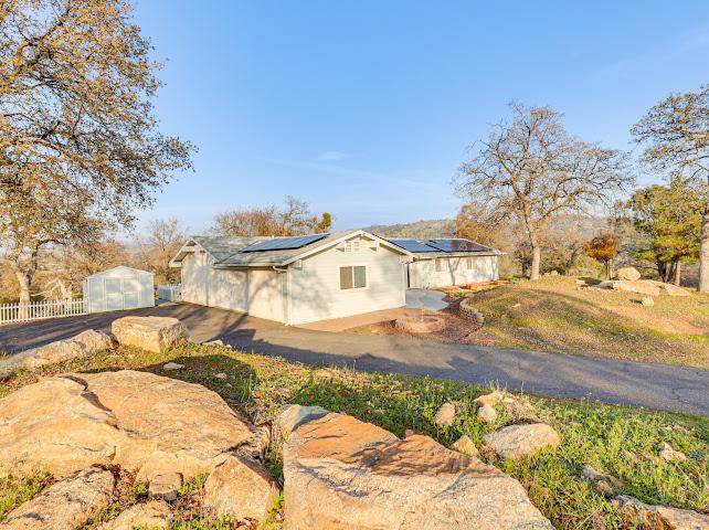 42485 John Muir Dr, Coarsegold, CA 93614
