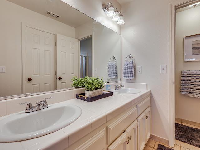 42485 John Muir Dr, Coarsegold, CA 93614