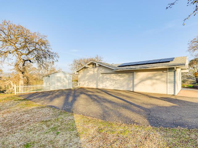 42485 John Muir Dr, Coarsegold, CA 93614