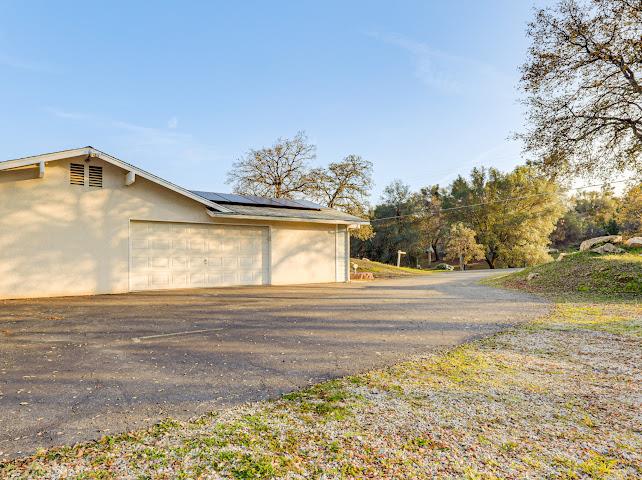 42485 John Muir Dr, Coarsegold, CA 93614