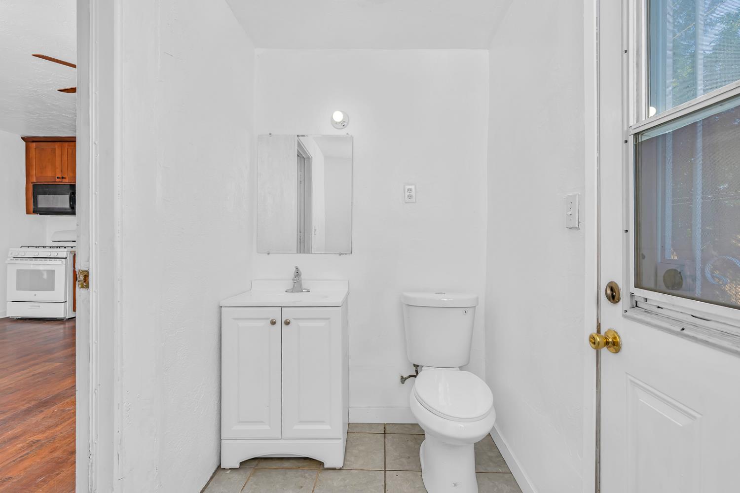 710 S G St, Madera, CA 93637