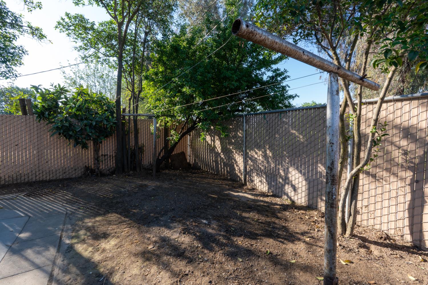 710 S G St, Madera, CA 93637