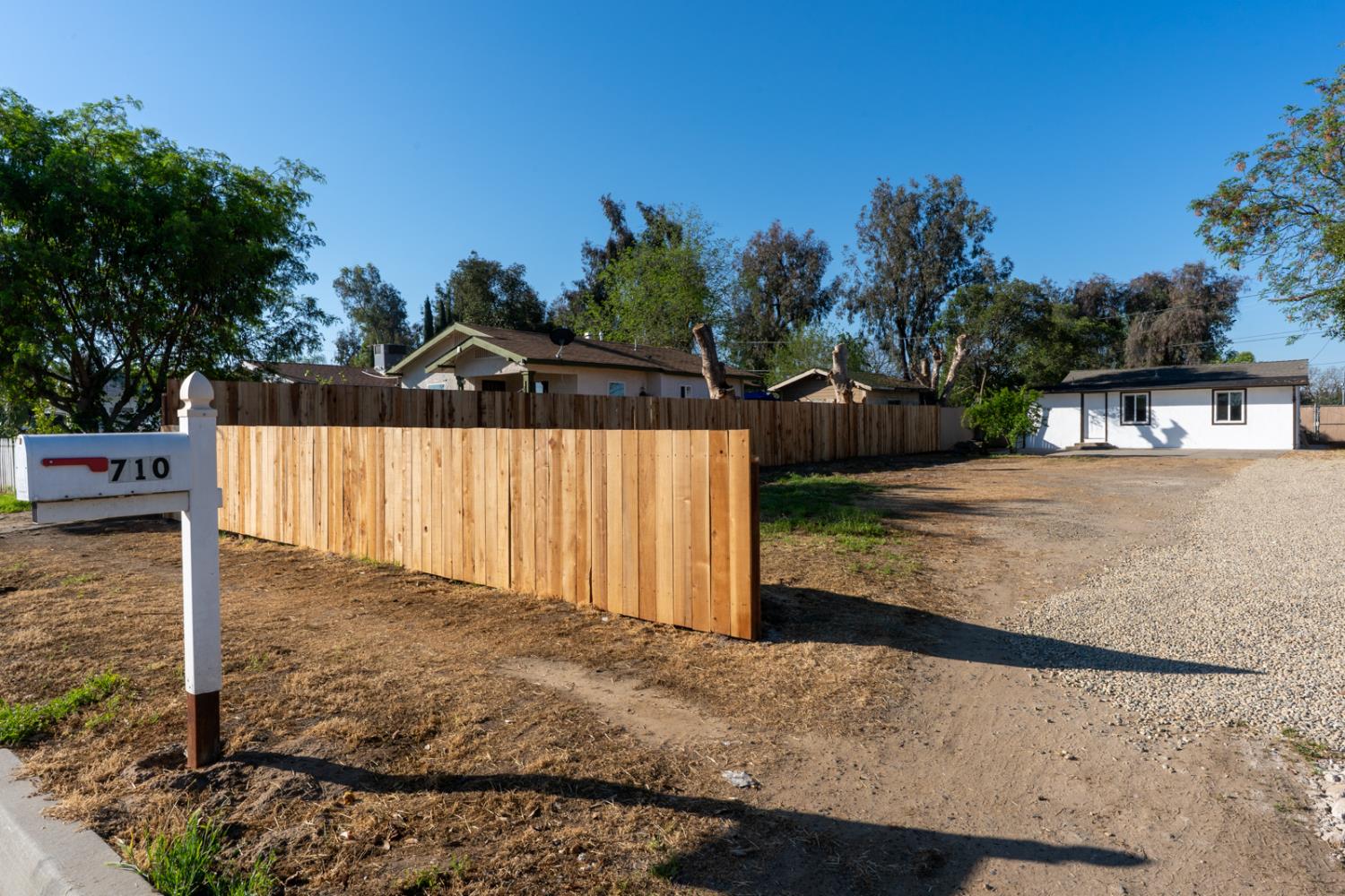 710 S G St, Madera, CA 93637