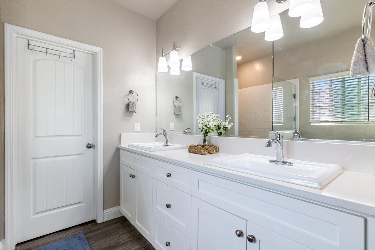 6157 E Garland Ave, Fresno, CA 93727