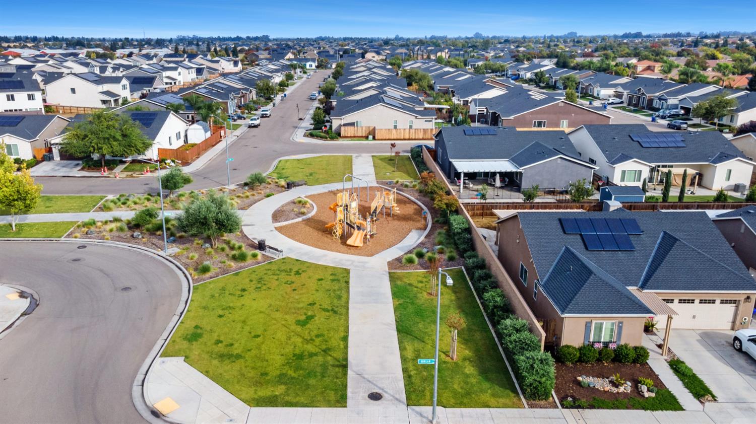 6157 E Garland Ave, Fresno, CA 93727