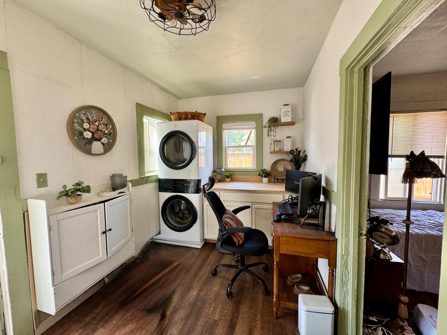 601 I St, Sanger, CA 93657