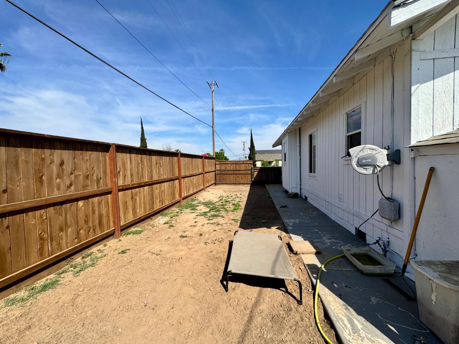 601 I St, Sanger, CA 93657