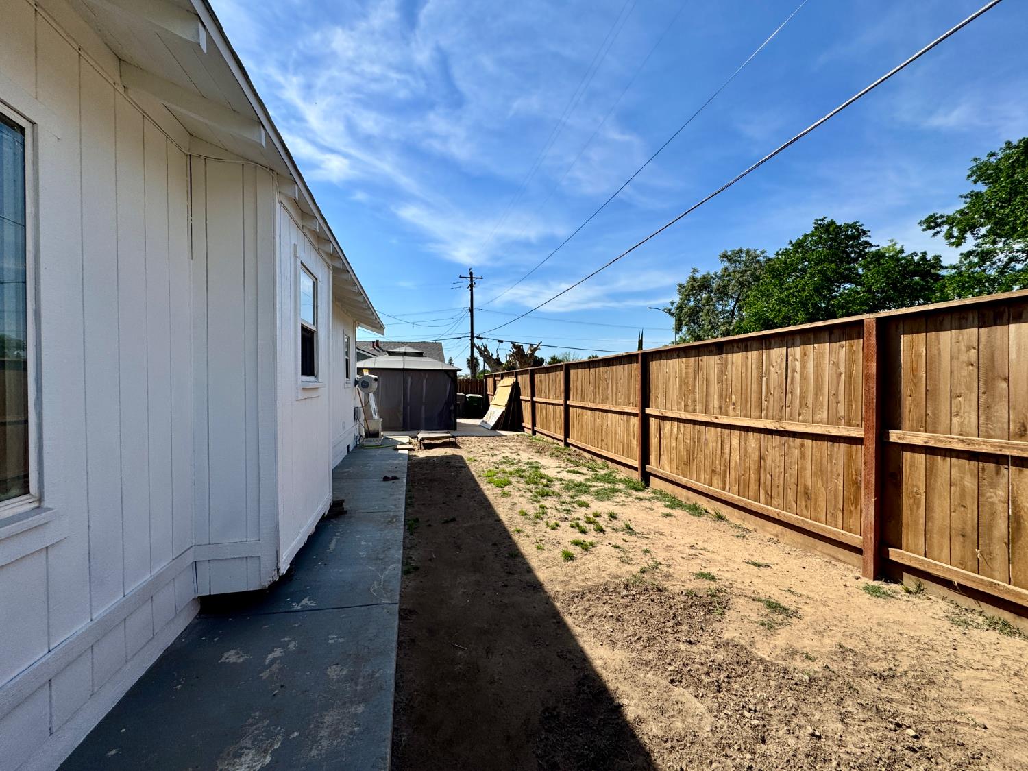 601 I St, Sanger, CA 93657