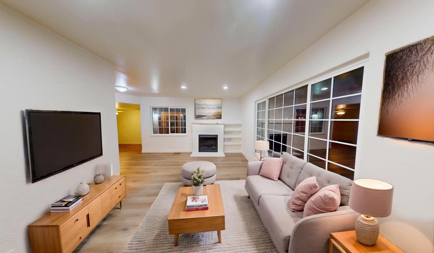 1536 W University Ave, Fresno, CA 93705