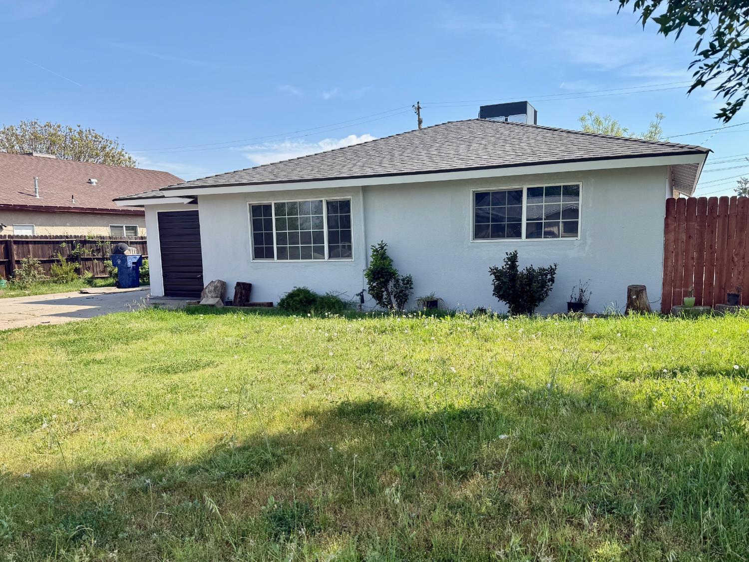 1272 Bullard Ave, Clovis, CA 93612