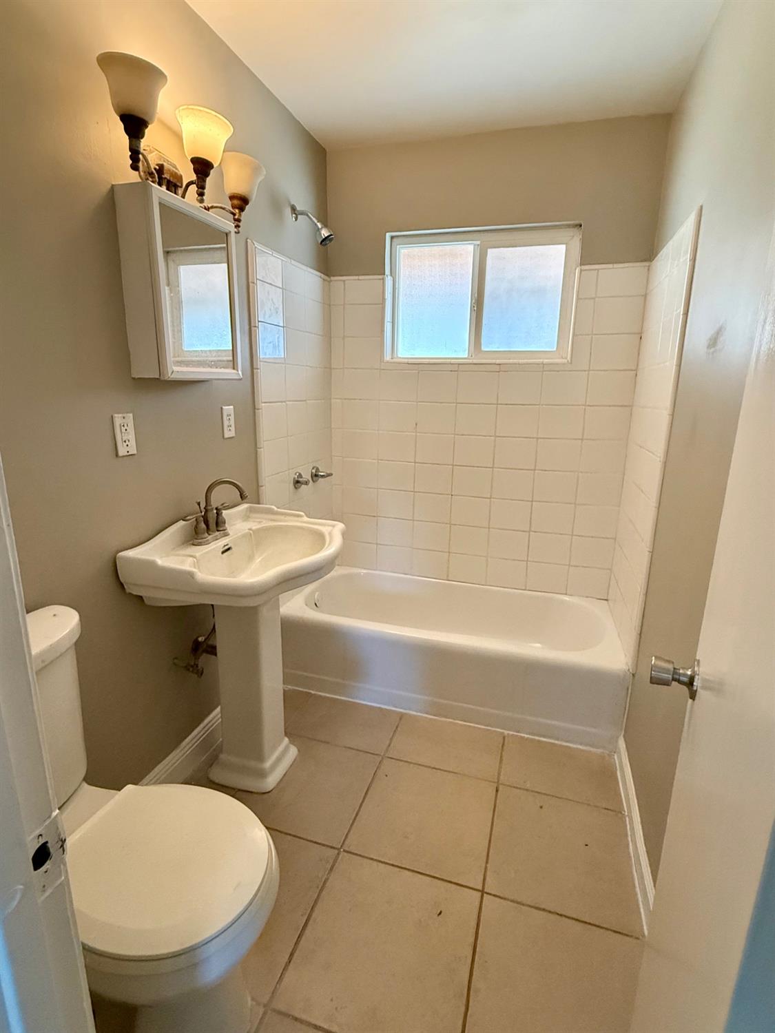 1272 Bullard Ave, Clovis, CA 93612