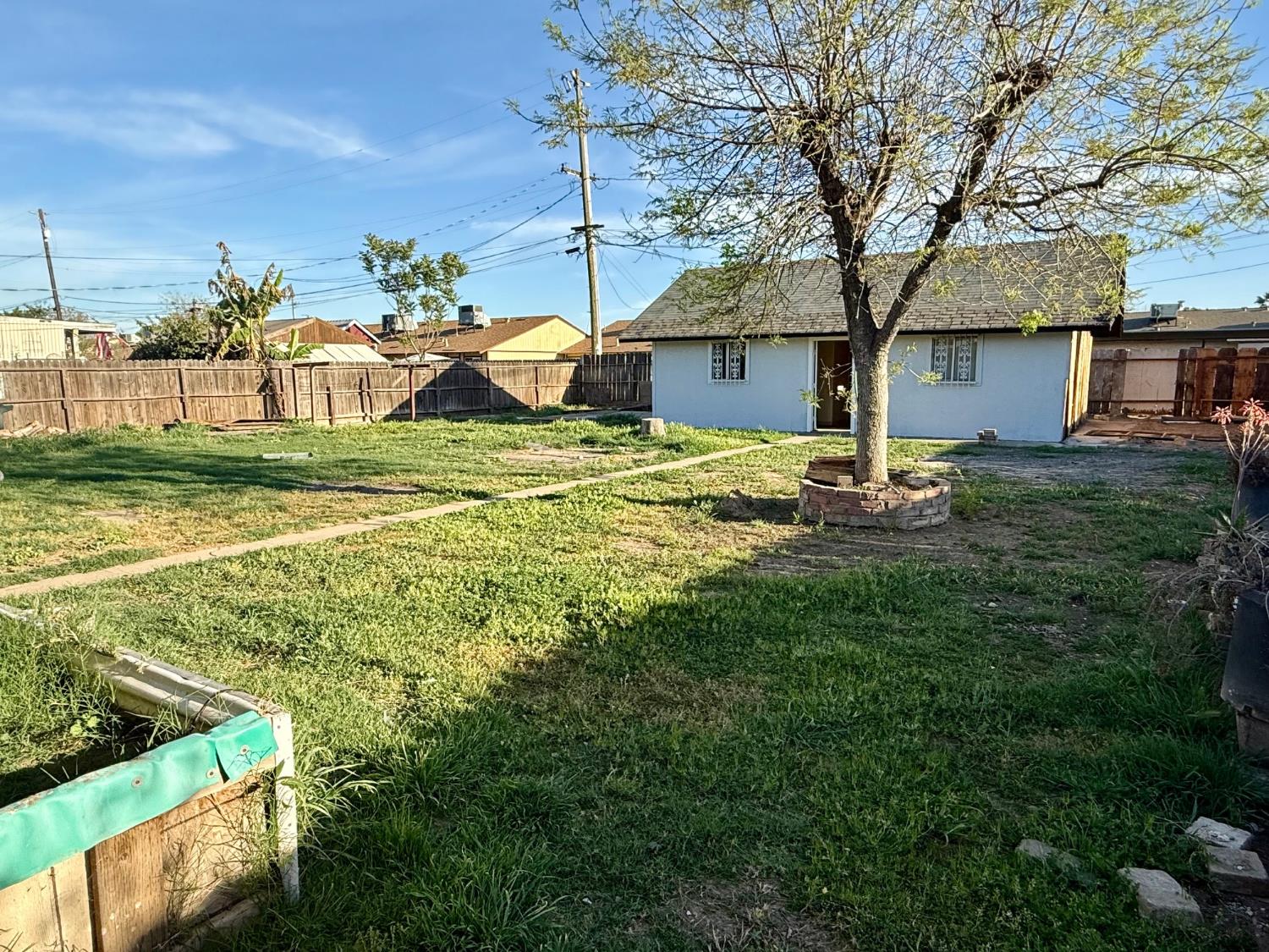 1272 Bullard Ave, Clovis, CA 93612