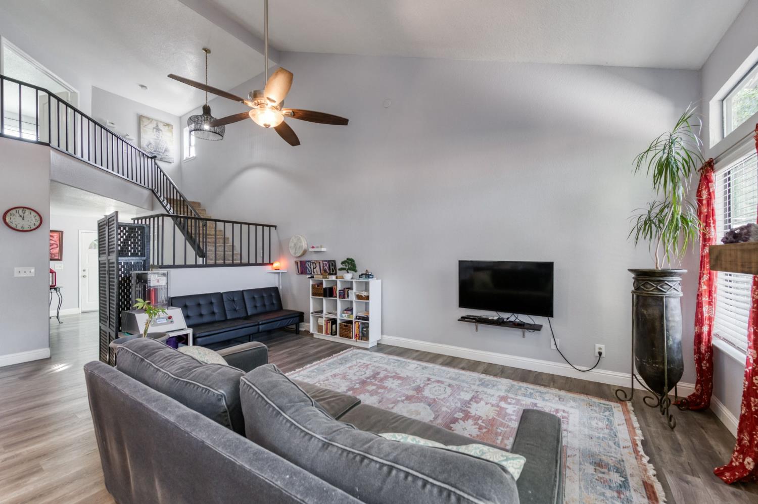 521 E Alluvial Ave, Fresno, CA 93720