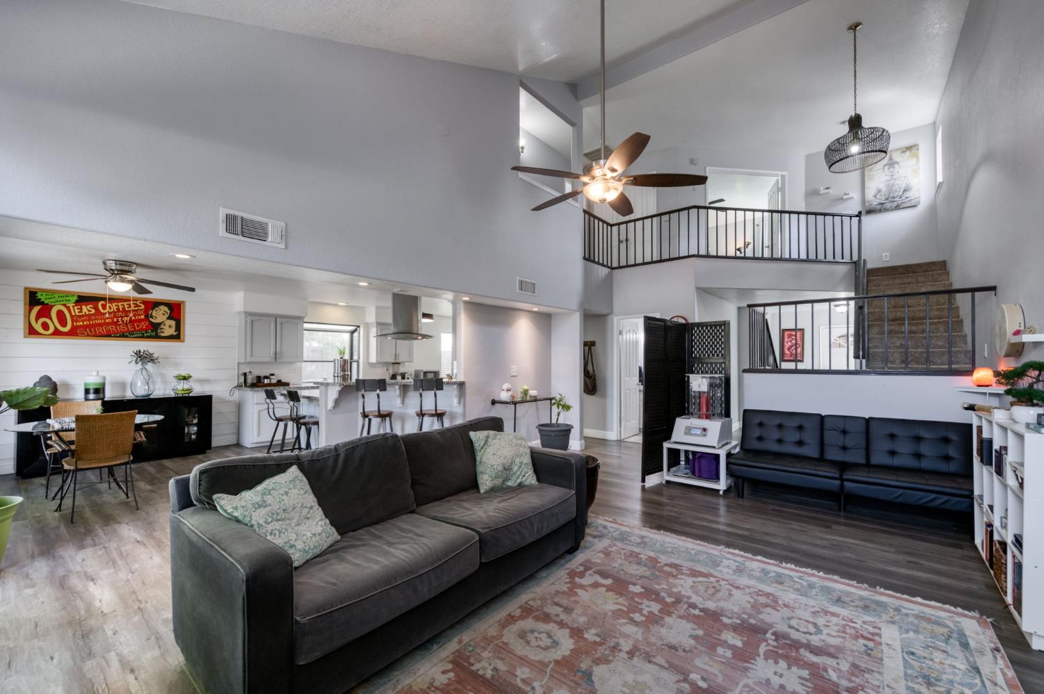 521 E Alluvial Ave, Fresno, CA 93720