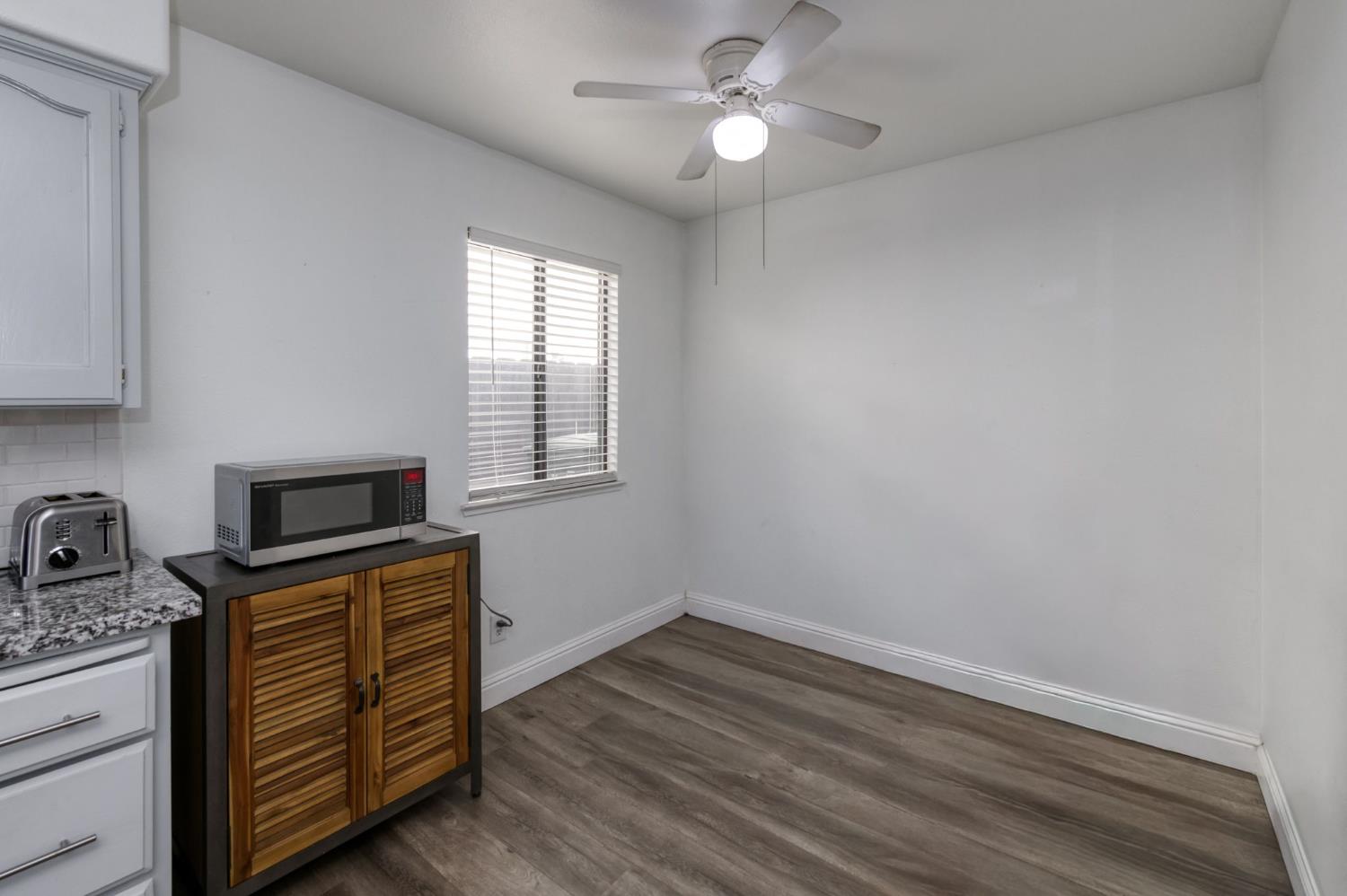 521 E Alluvial Ave, Fresno, CA 93720