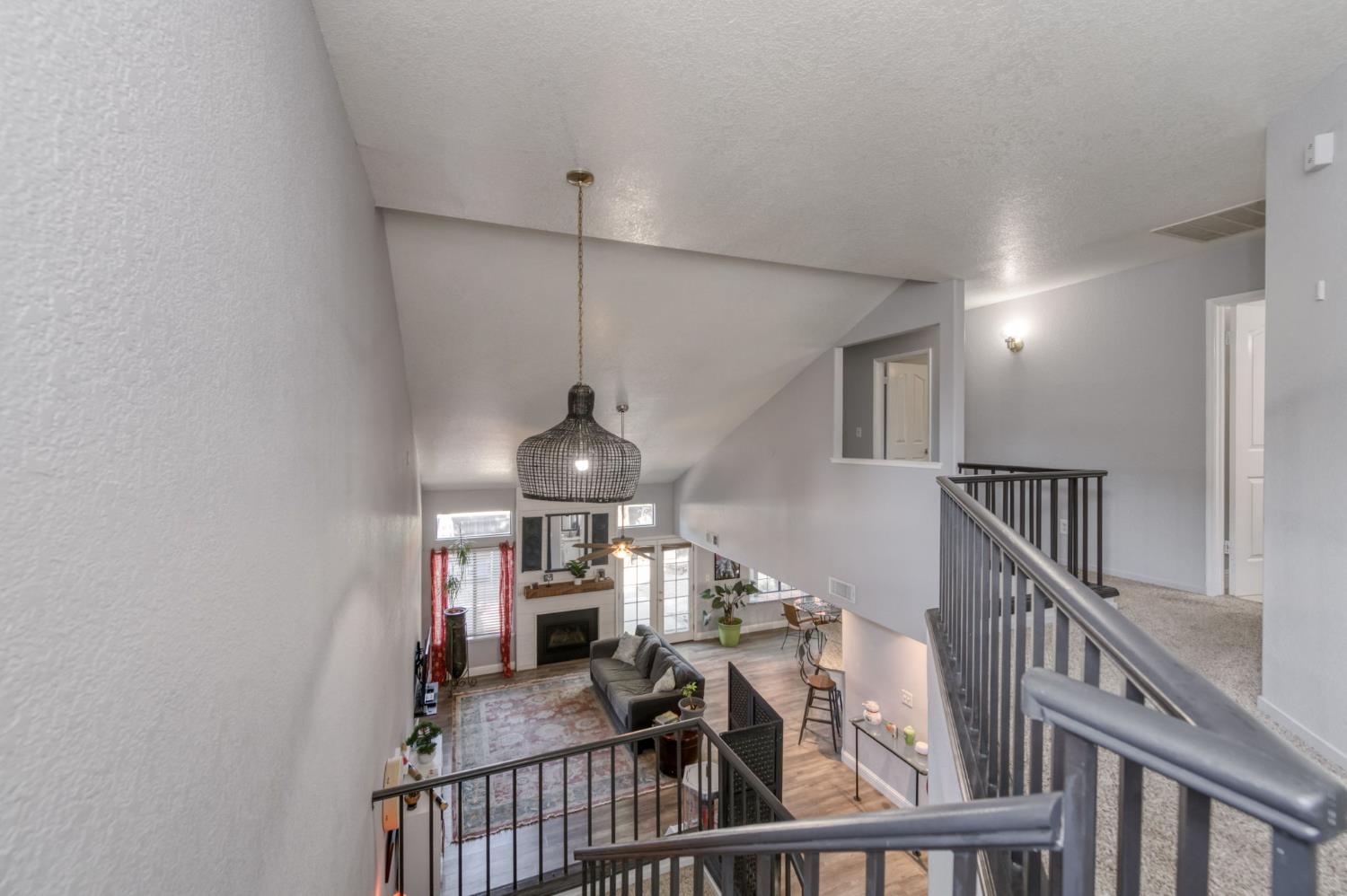 521 E Alluvial Ave, Fresno, CA 93720