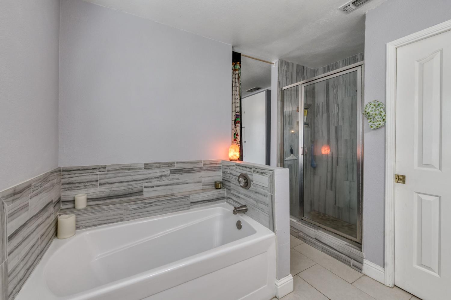 521 E Alluvial Ave, Fresno, CA 93720